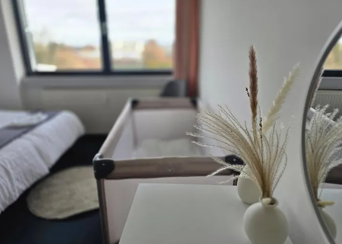 Grosse Mit Balkon Nahe Muenchen